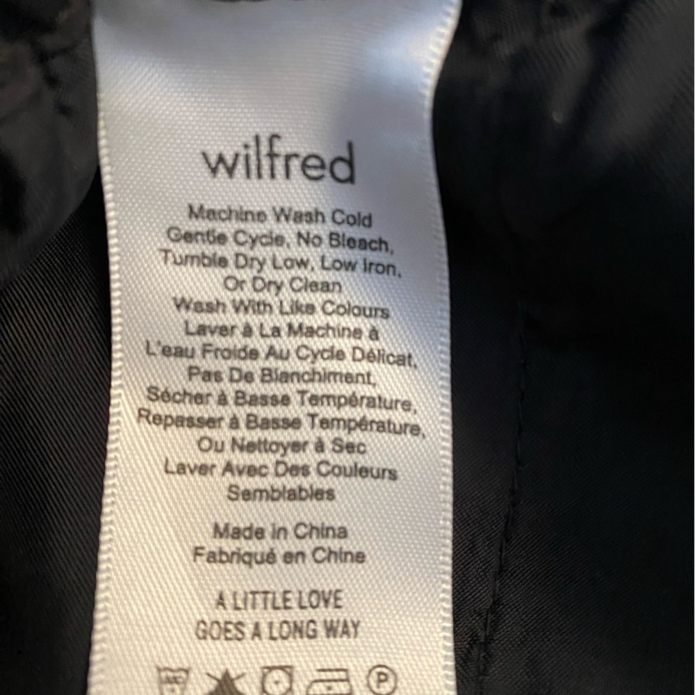 ARITZIA Wilfred Black High Waisted
Paperbag Cuffed Shorts Size:XXS - Picture 5 of 5